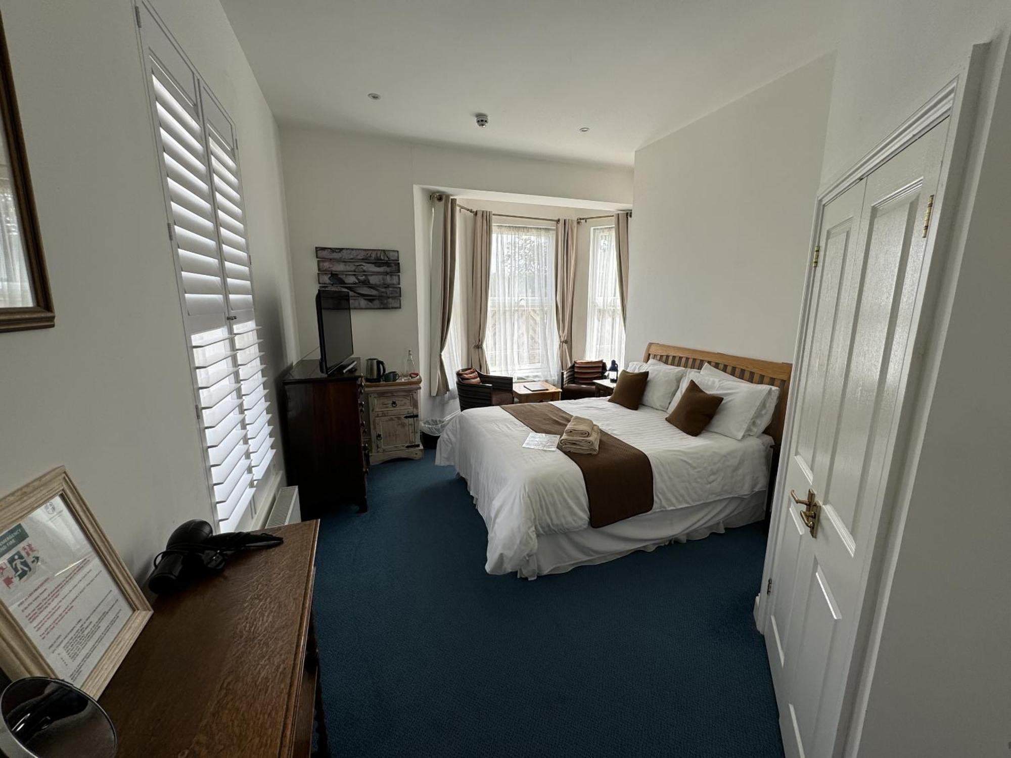 Hookwood London Gatwick Lodge